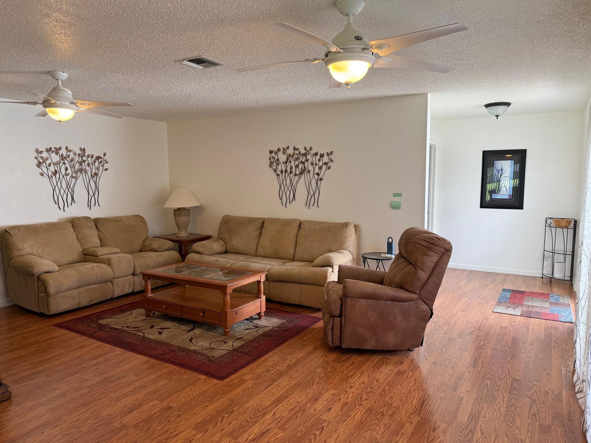 MIRROR LAKES 1 - Residential