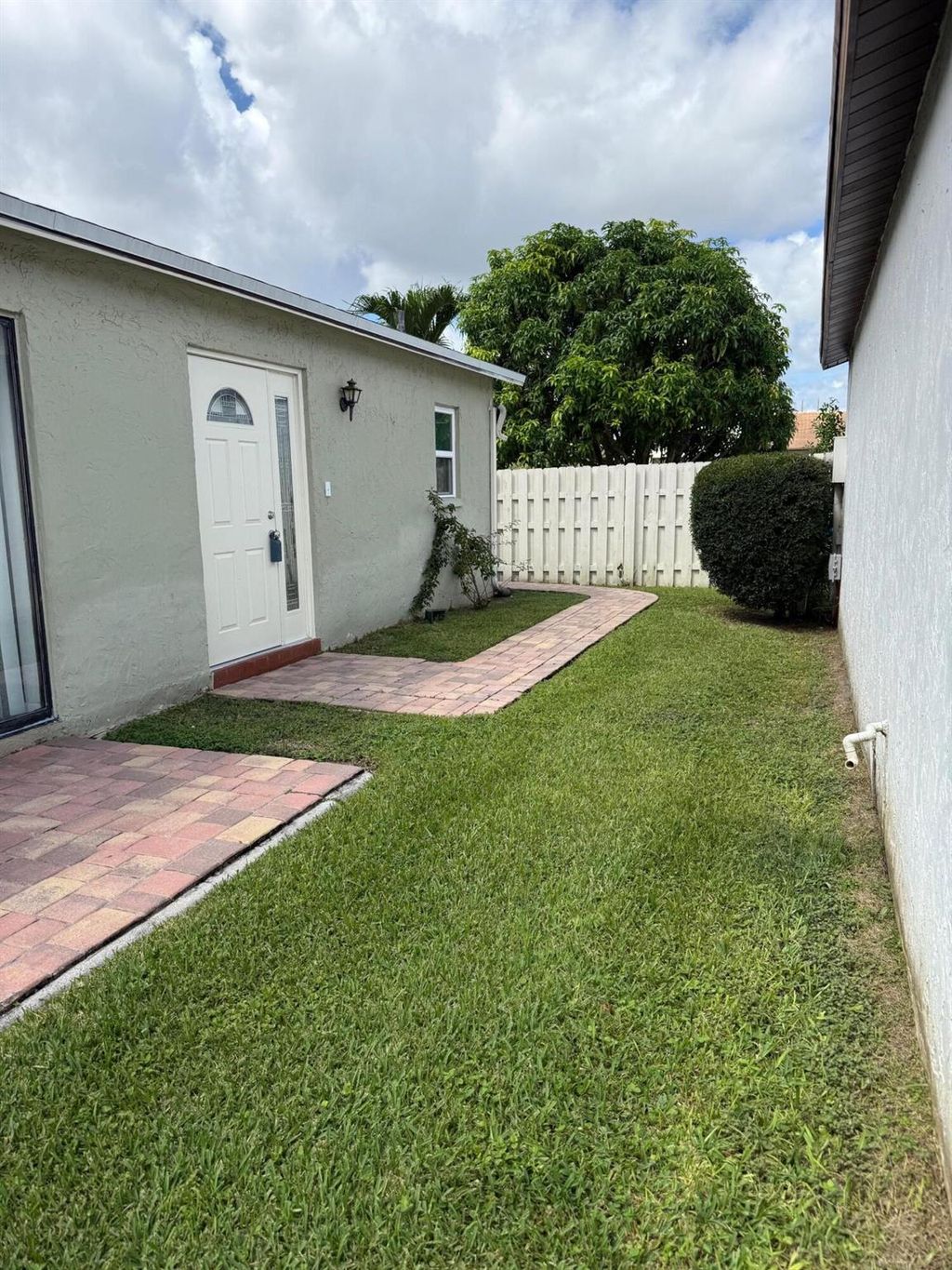 Photo of 5216 Minto Road, Boynton Beach, FL 33472 (MLS # R11128077)