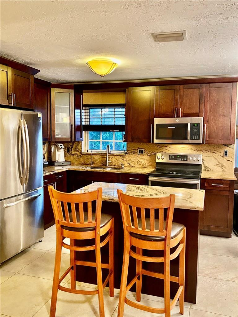 Lake Aire Estates 54-15 B - Residential