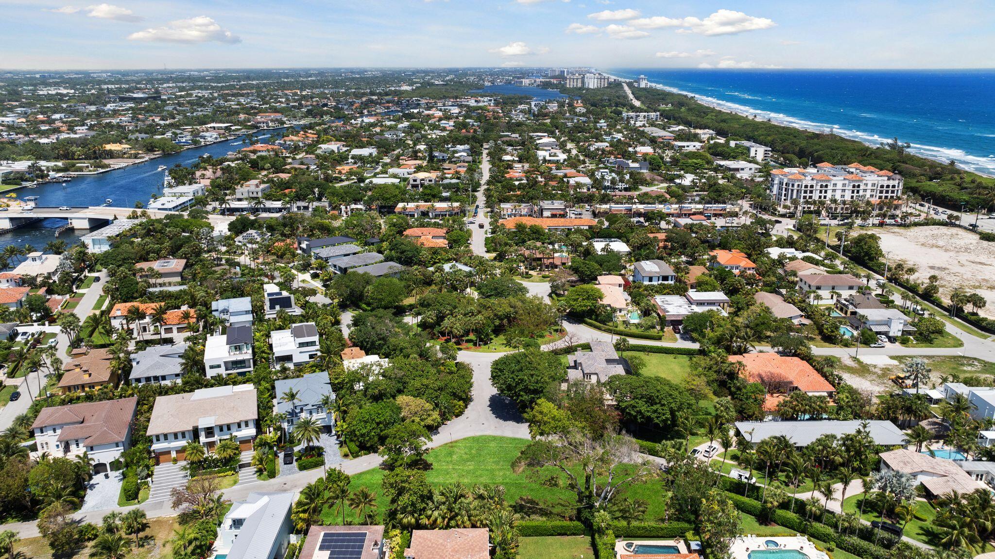 BOCA RATONE POR LA MAR - Land