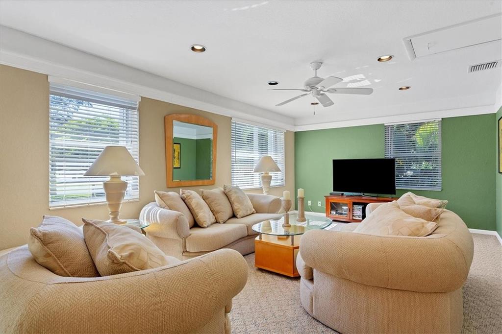 Palm Aire Oaks Course Est - Residential