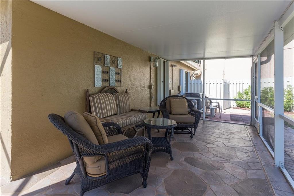 Palm Aire Oaks Course Est - Residential
