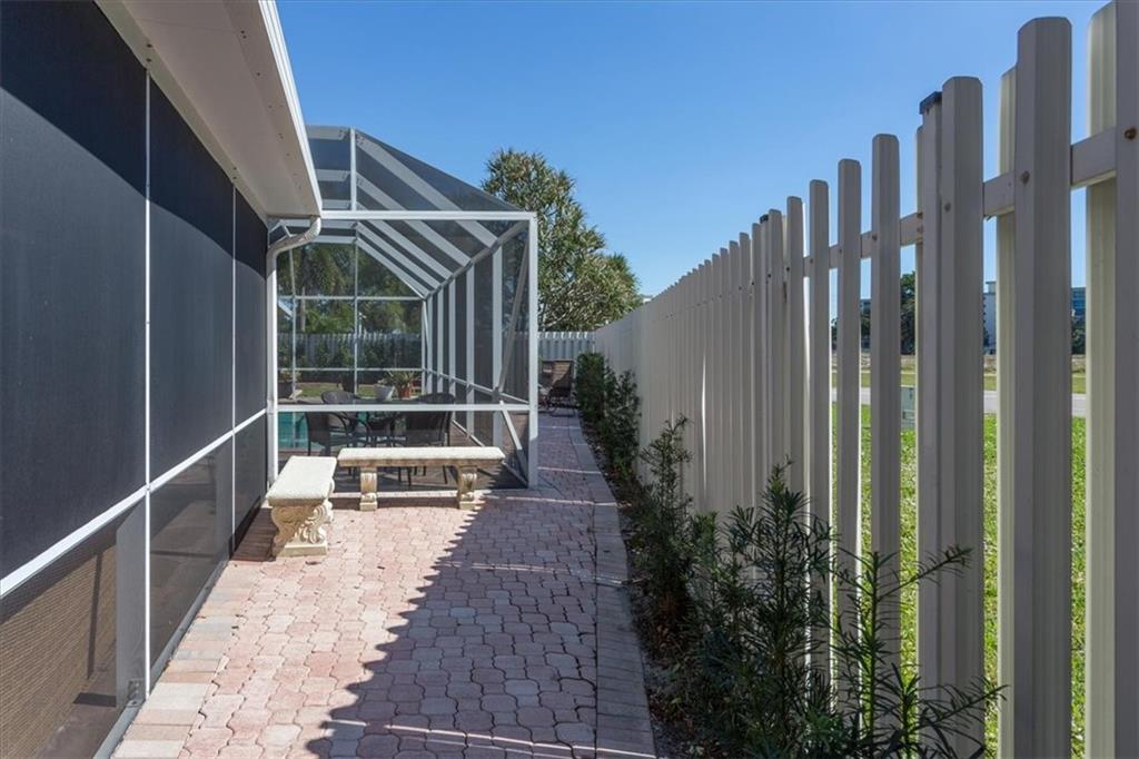 Palm Aire Oaks Course Est - Residential