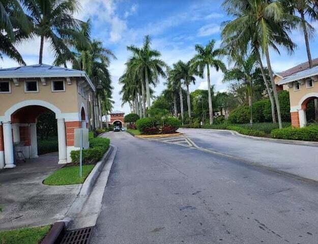 GRAND ISLES CONDO - Residential Lease