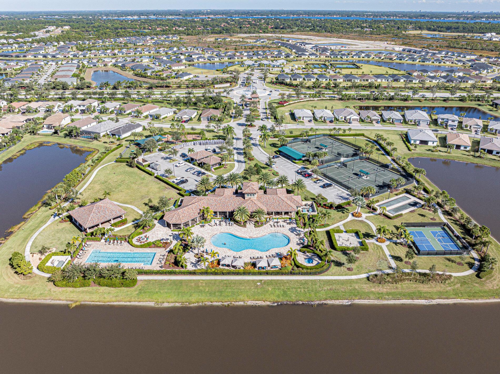 Valencia Gardens - Residential