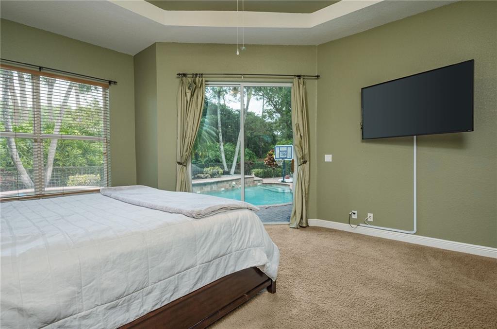 PARKLAND ISLES - Residential