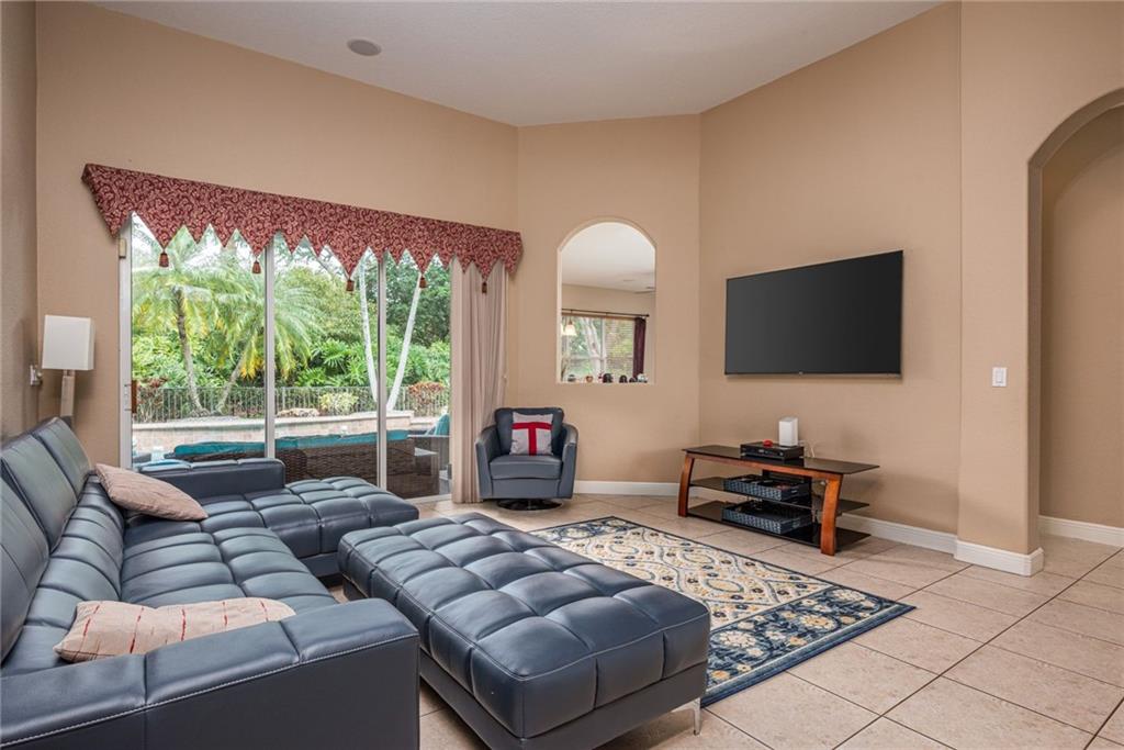 PARKLAND ISLES - Residential