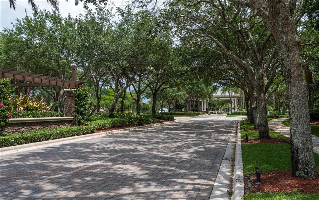 PARKLAND ISLES - Residential