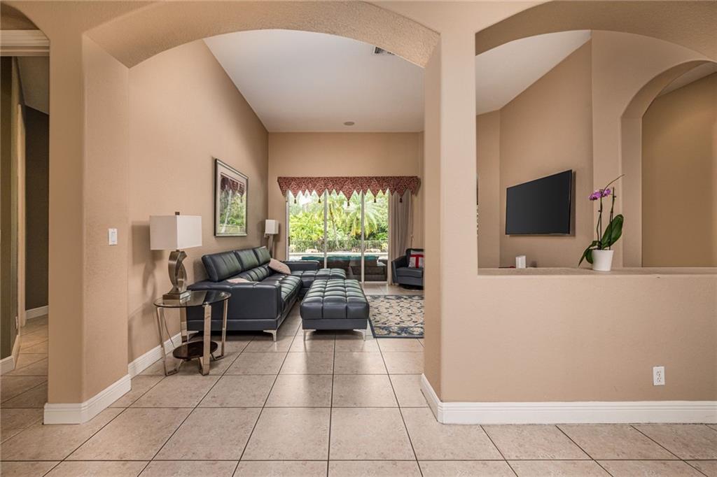 PARKLAND ISLES - Residential
