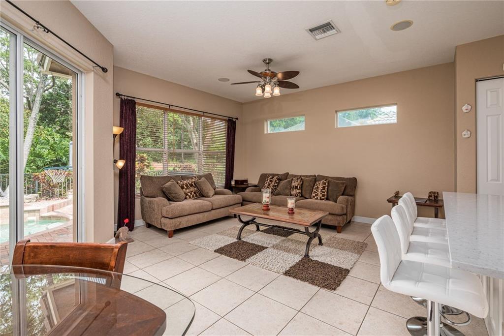 PARKLAND ISLES - Residential