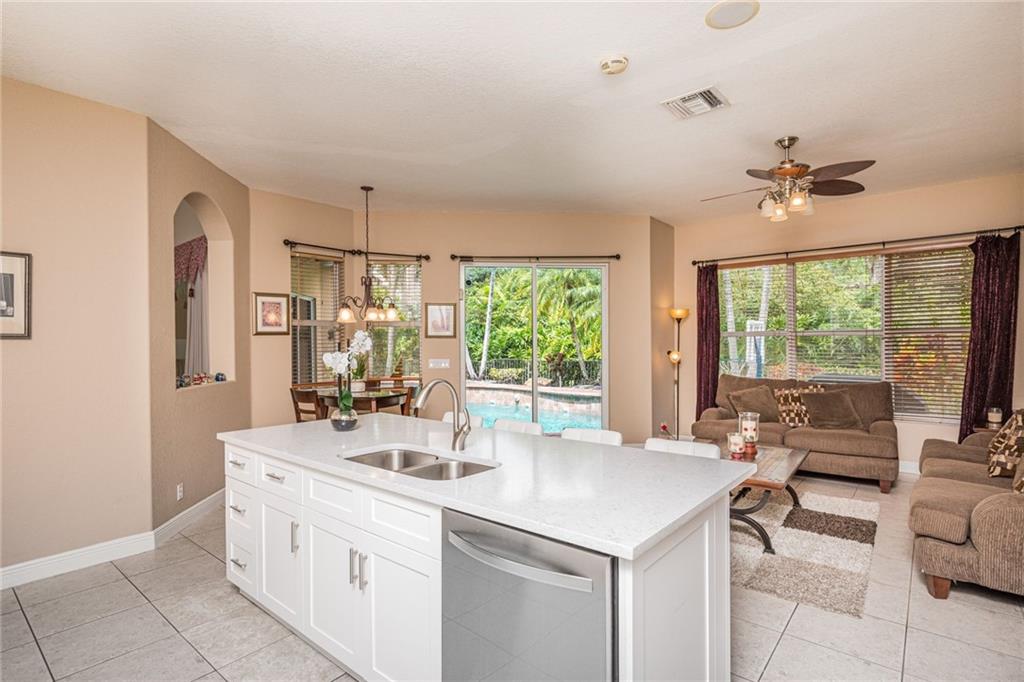 PARKLAND ISLES - Residential