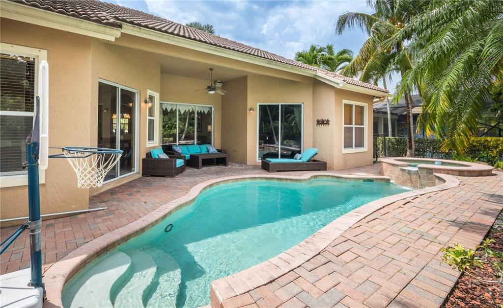 PARKLAND ISLES - Residential