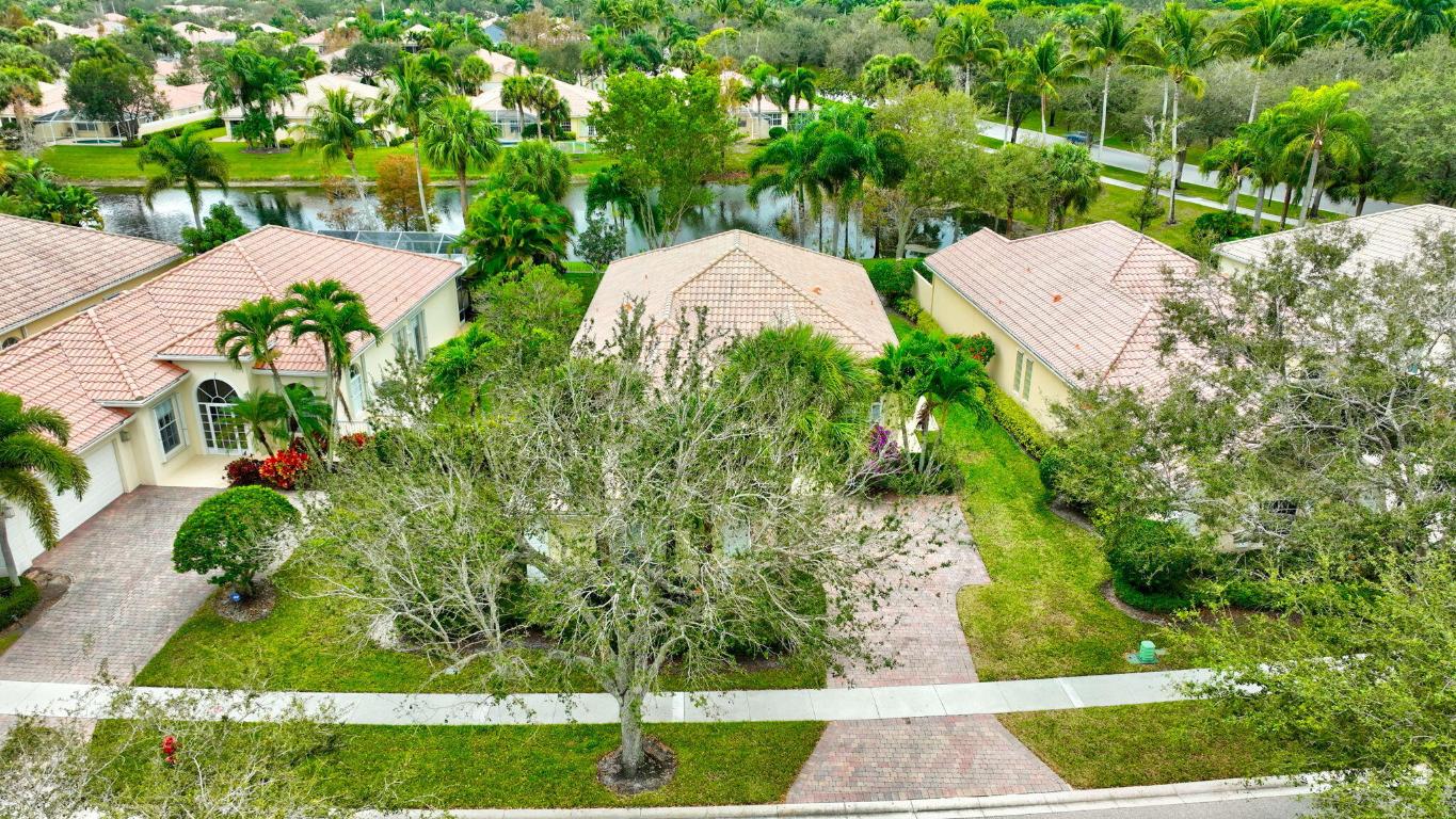 VILLAGEWALK OF WELLINGTON 1 - Residential