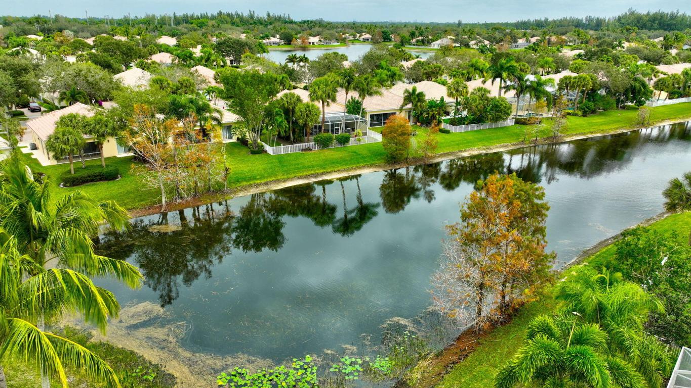 VILLAGEWALK OF WELLINGTON 1 - Residential