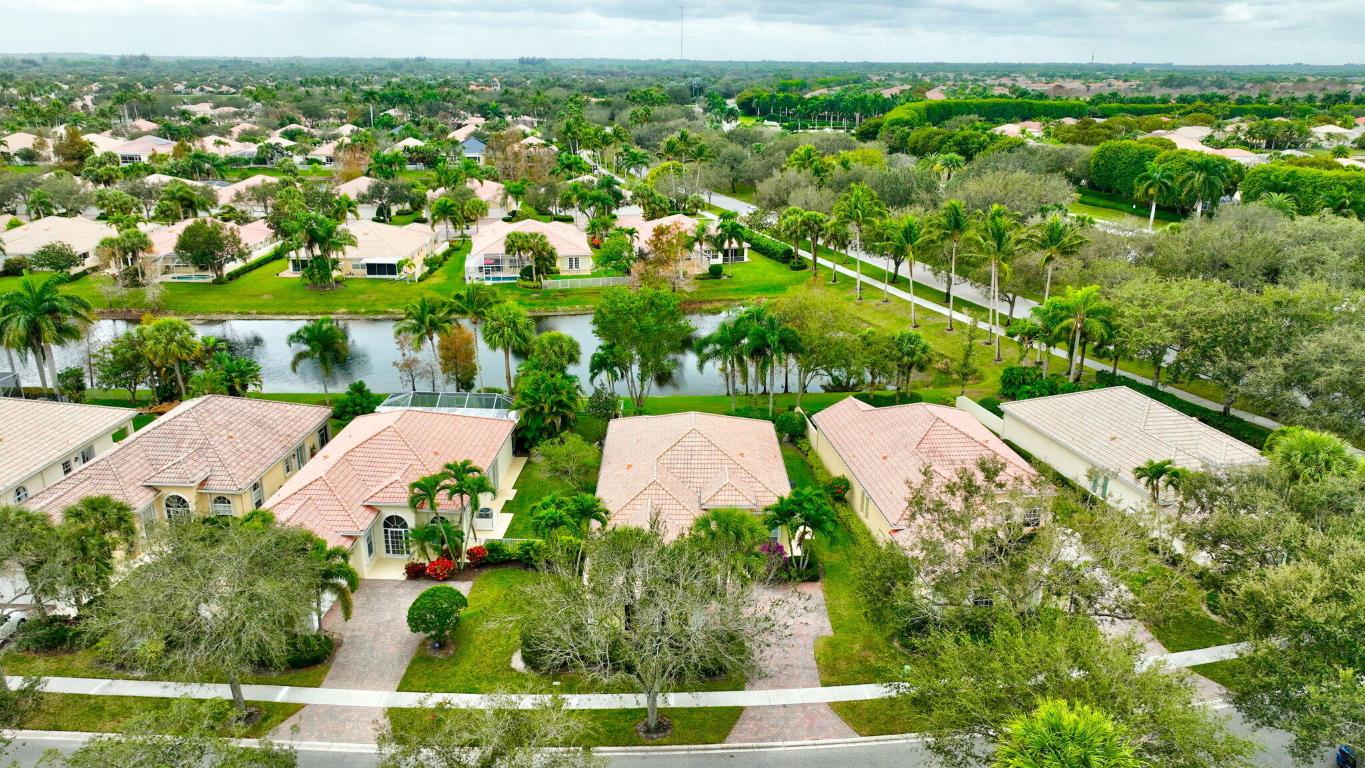 VILLAGEWALK OF WELLINGTON 1 - Residential