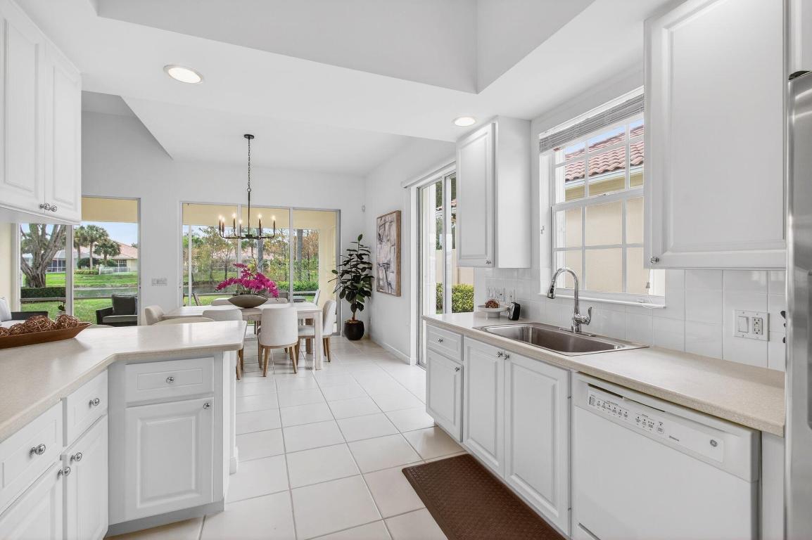 VILLAGEWALK OF WELLINGTON 1 - Residential