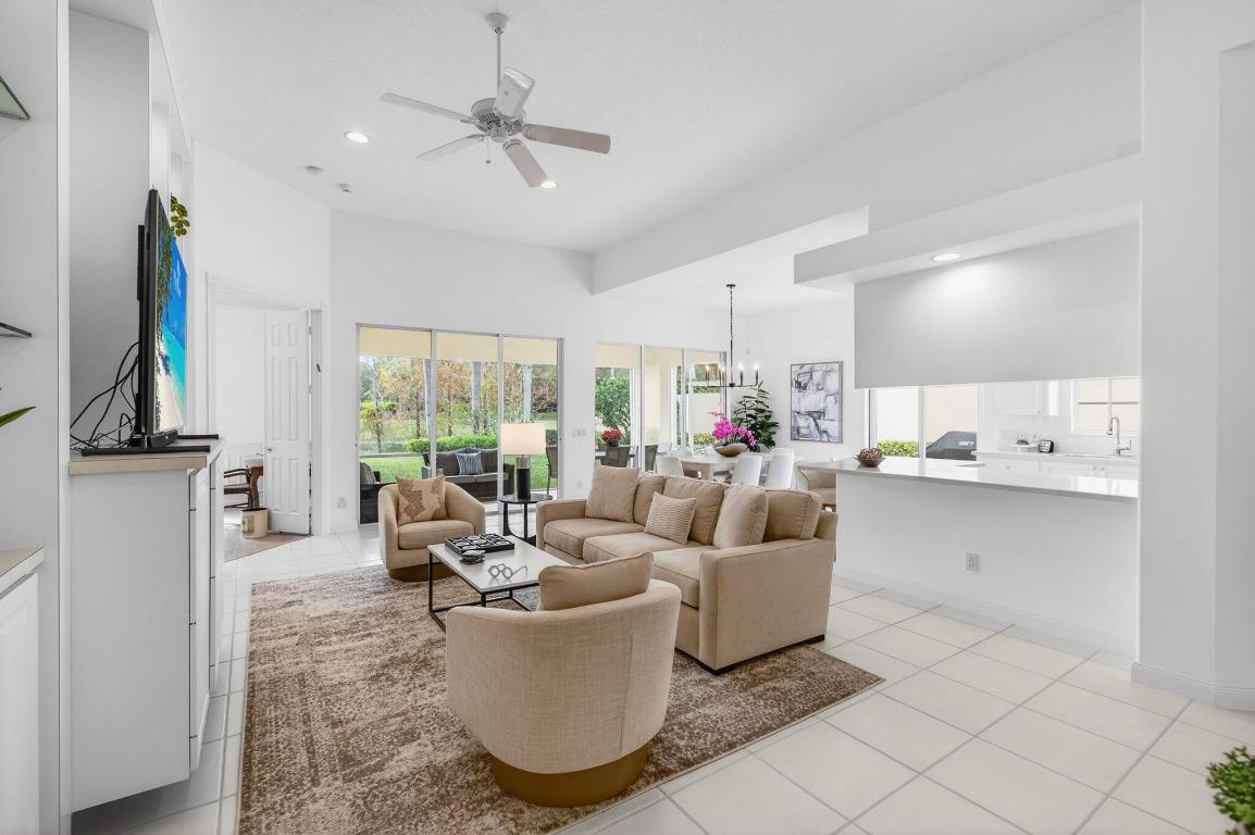 VILLAGEWALK OF WELLINGTON 1 - Residential