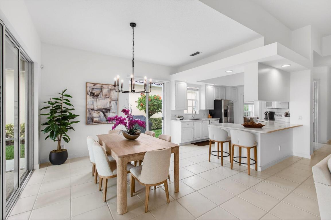 VILLAGEWALK OF WELLINGTON 1 - Residential