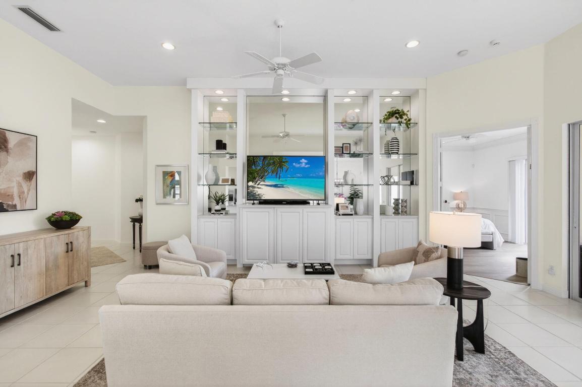 VILLAGEWALK OF WELLINGTON 1 - Residential