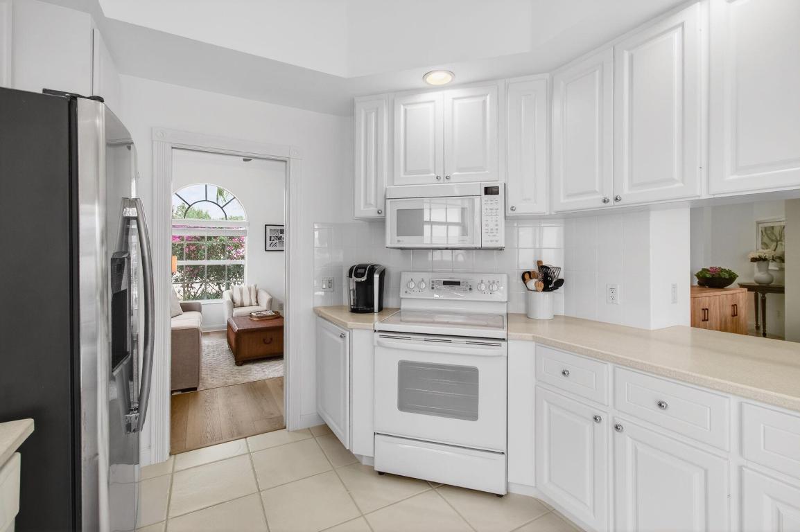 VILLAGEWALK OF WELLINGTON 1 - Residential