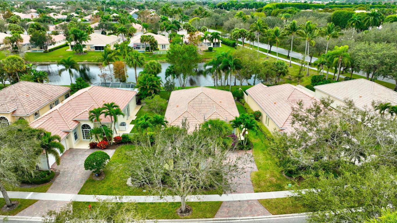 VILLAGEWALK OF WELLINGTON 1 - Residential