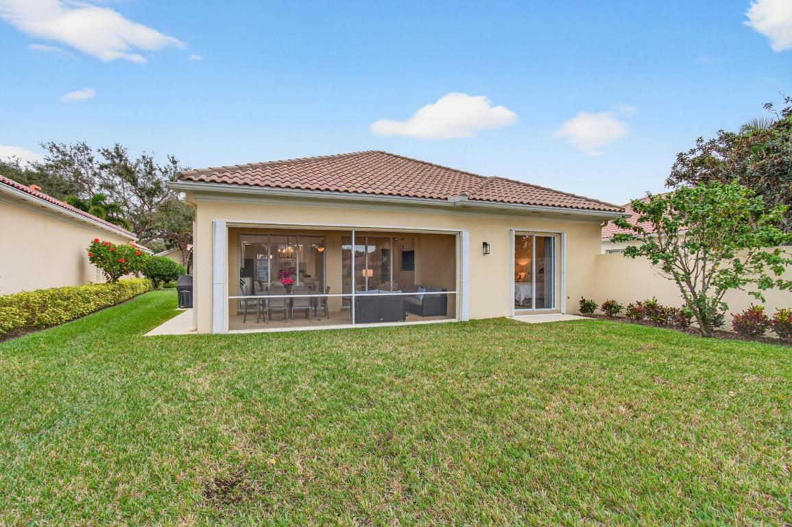 VILLAGEWALK OF WELLINGTON 1 - Residential