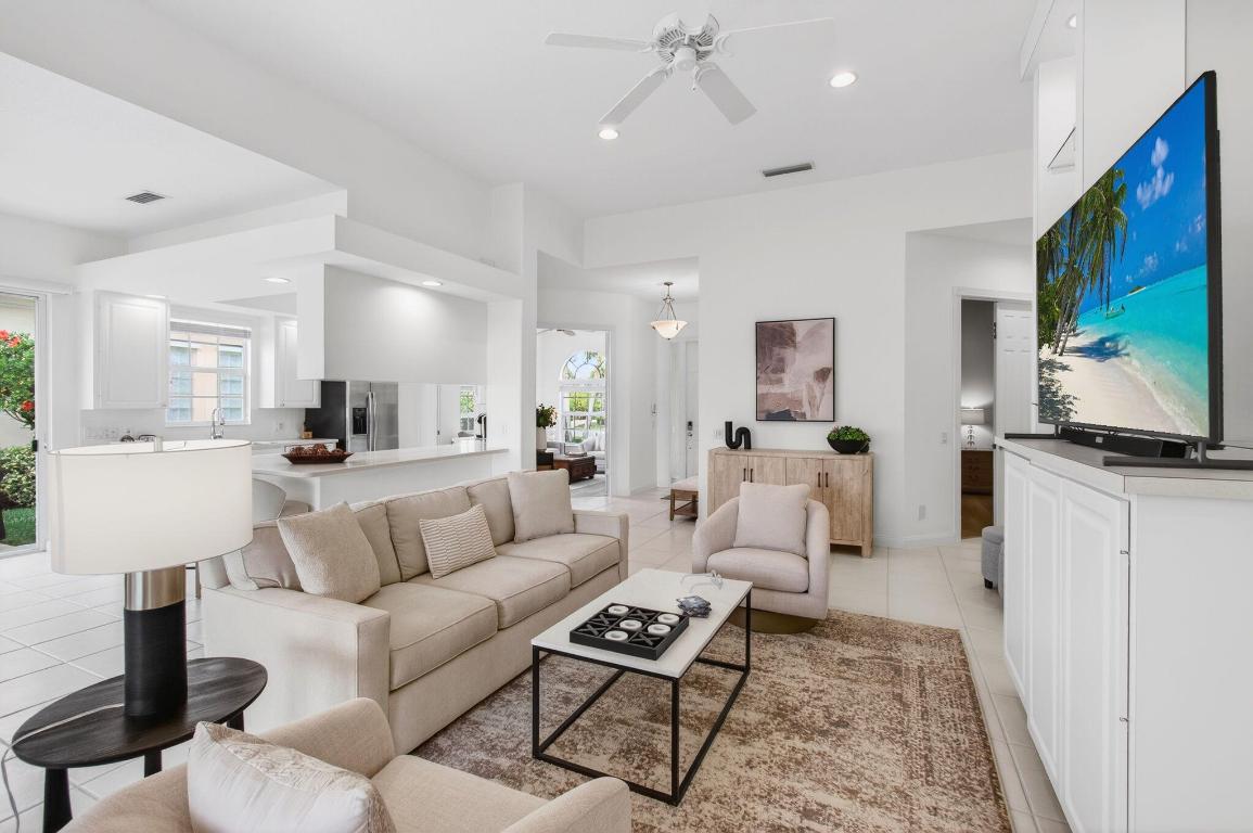 VILLAGEWALK OF WELLINGTON 1 - Residential