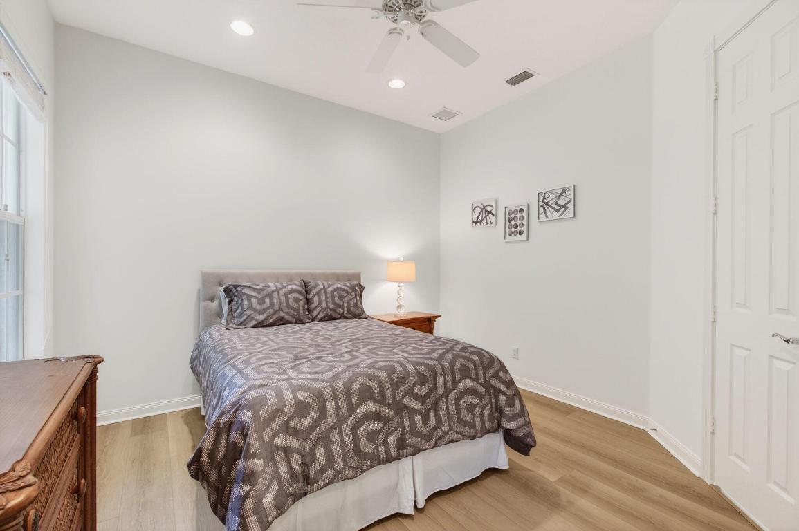 VILLAGEWALK OF WELLINGTON 1 - Residential