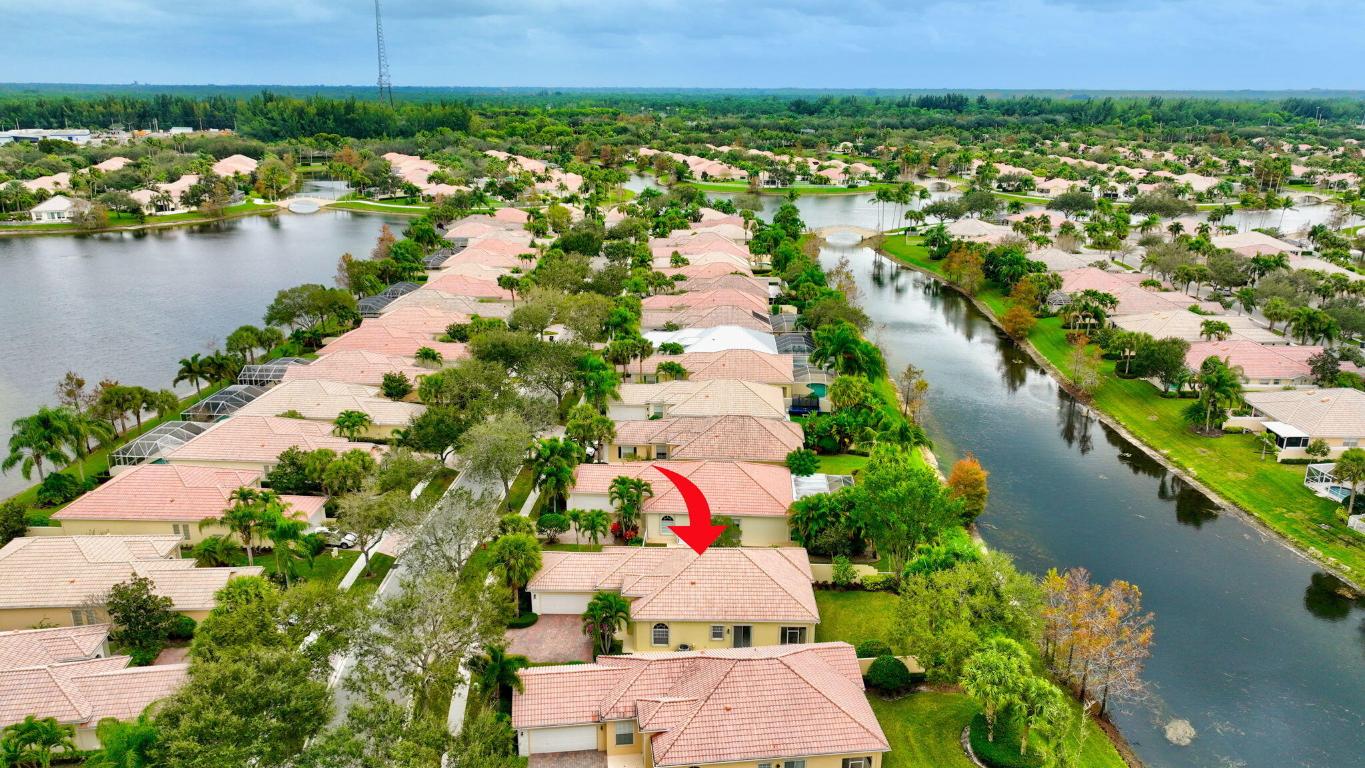 VILLAGEWALK OF WELLINGTON 1 - Residential