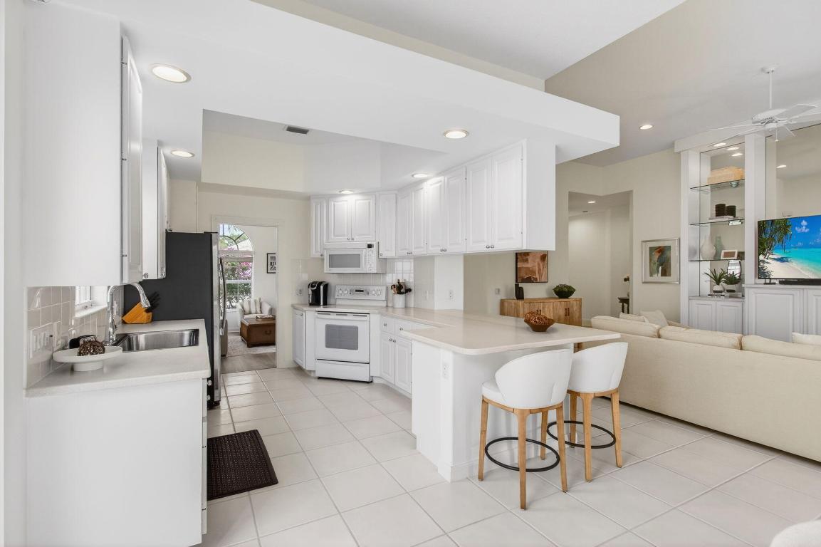 VILLAGEWALK OF WELLINGTON 1 - Residential