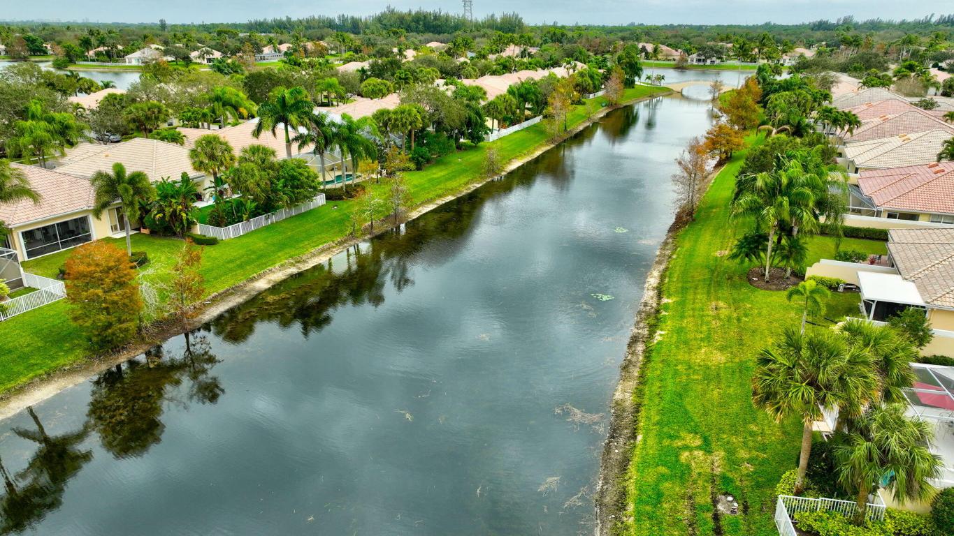 VILLAGEWALK OF WELLINGTON 1 - Residential