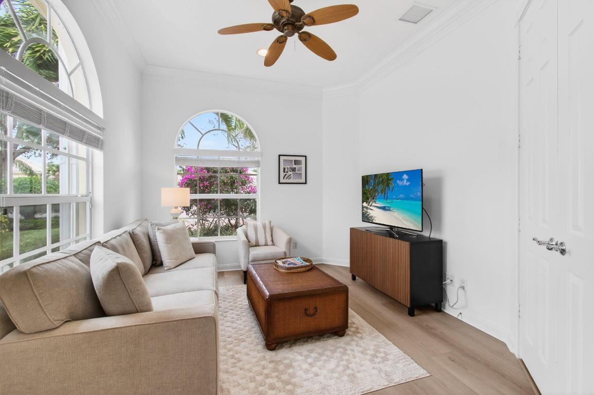 VILLAGEWALK OF WELLINGTON 1 - Residential