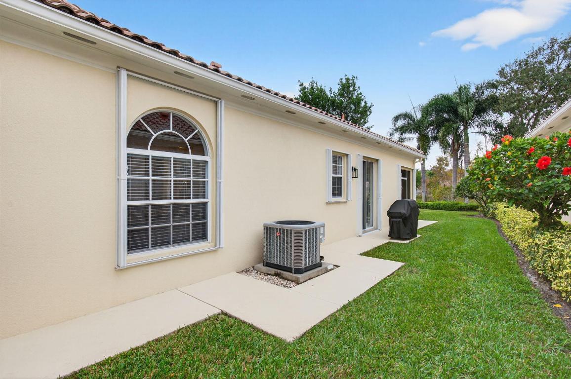 VILLAGEWALK OF WELLINGTON 1 - Residential