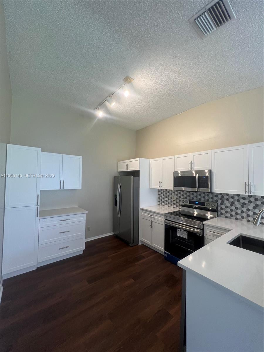 JOGGERS RUN - Residential Lease