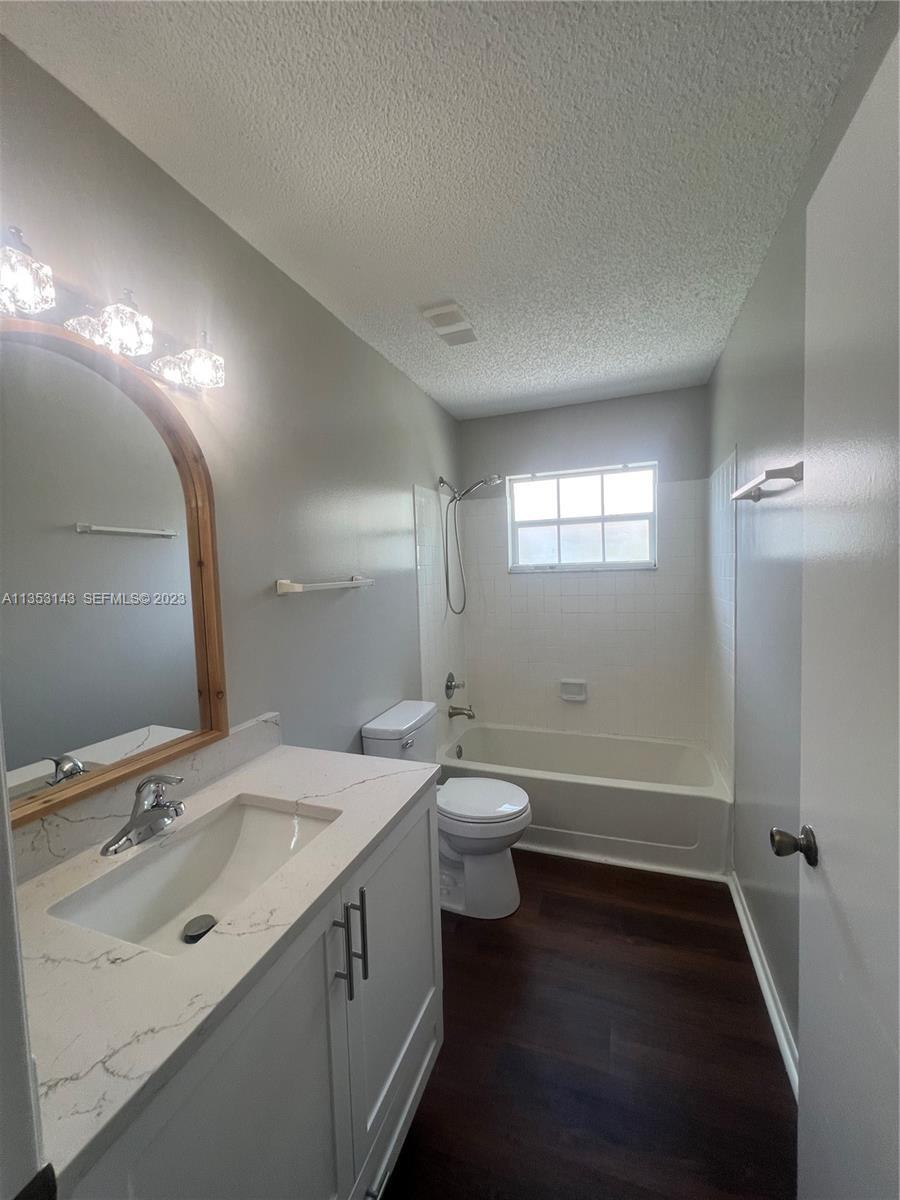 JOGGERS RUN - Residential Lease