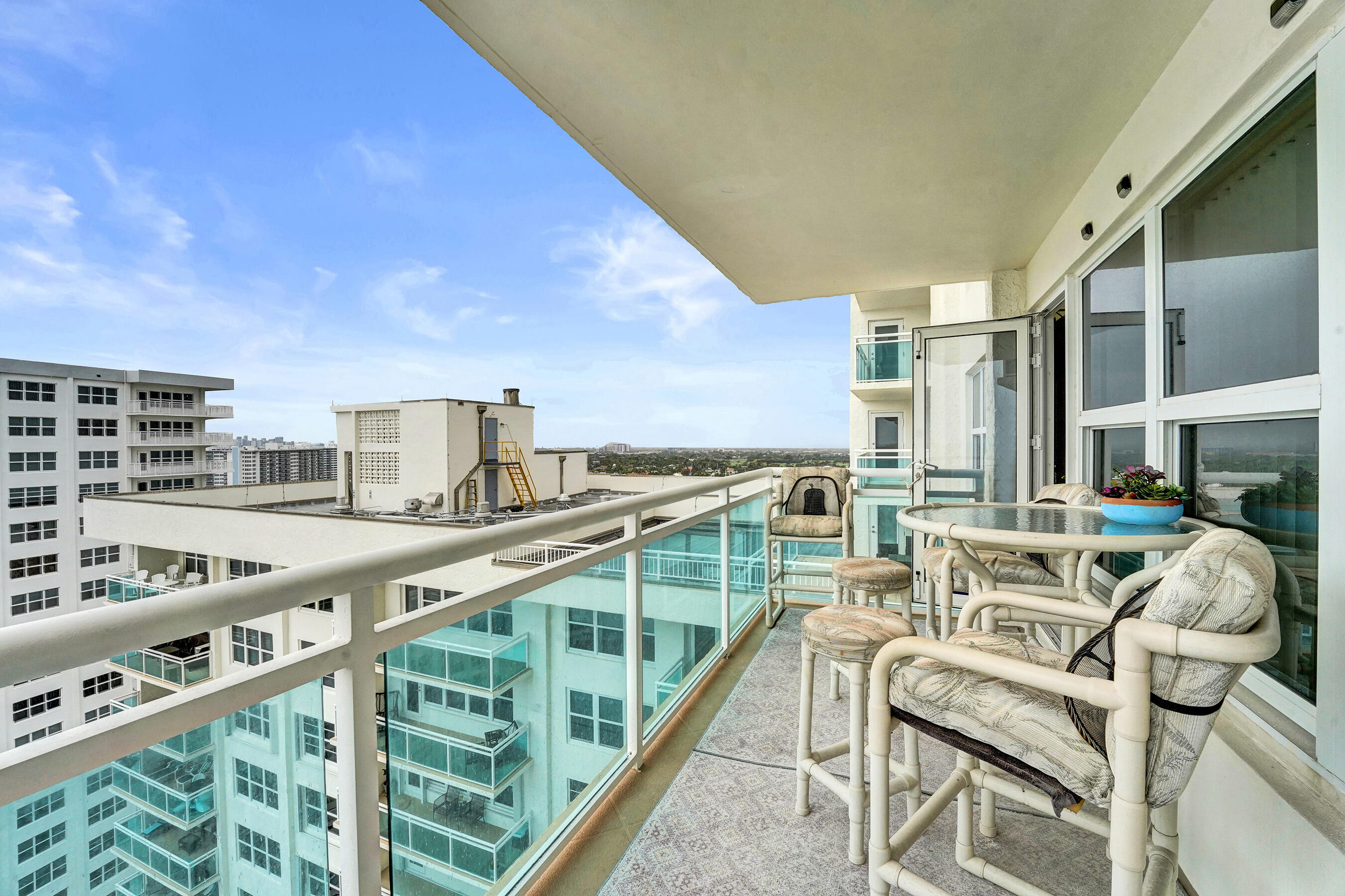 PLAYA DEL MAR CONDO - Residential