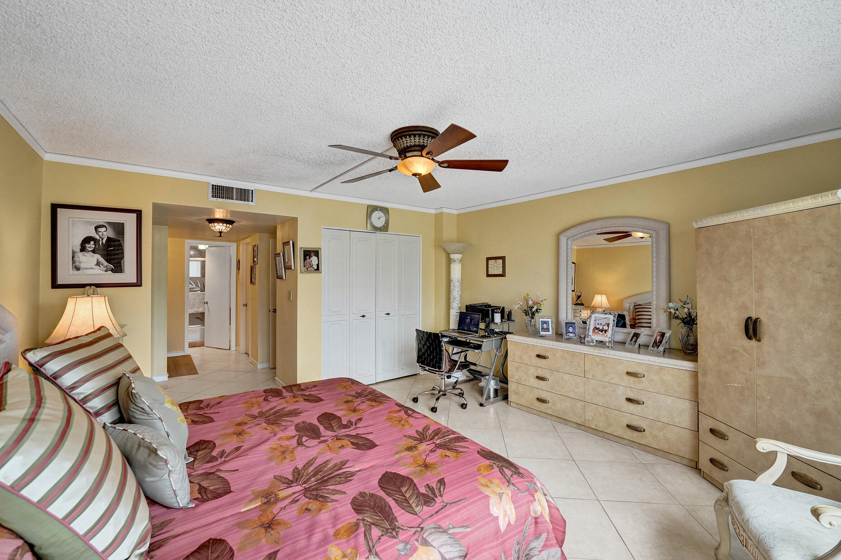 PLAYA DEL MAR CONDO - Residential