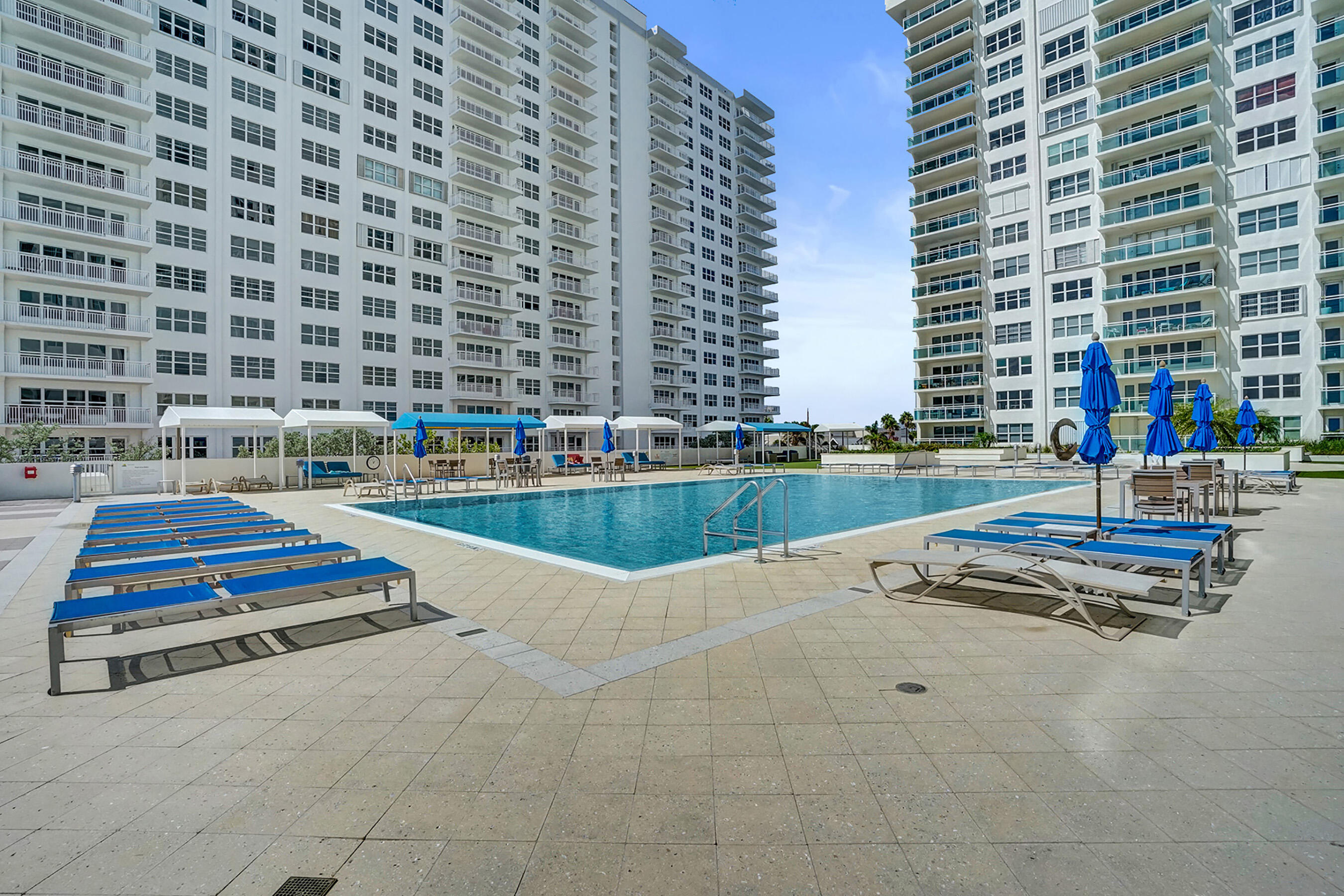 PLAYA DEL MAR CONDO - Residential