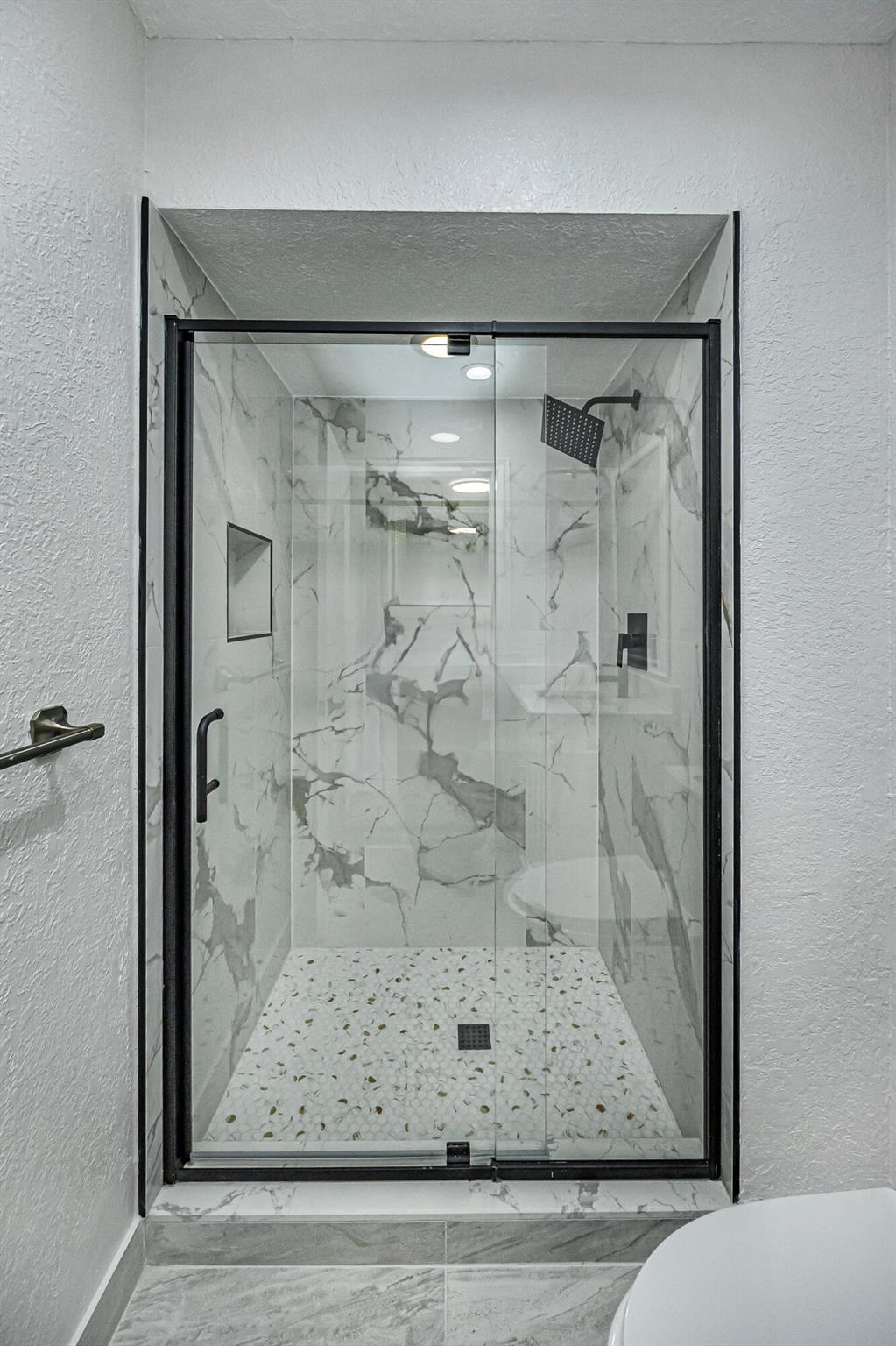 LAGO DEL REY CONDO - Residential