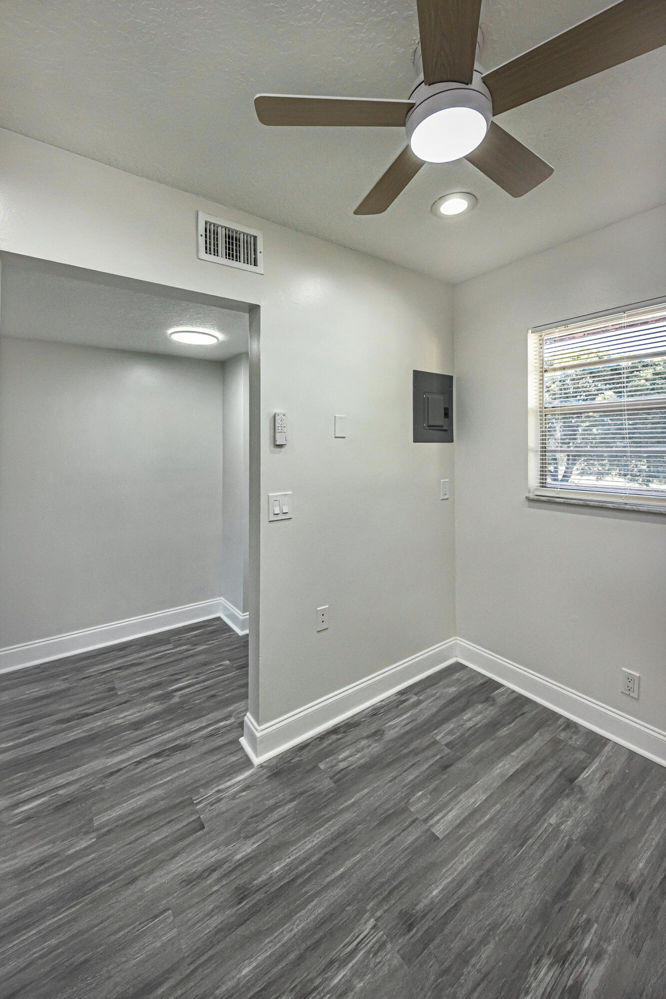 LAGO DEL REY CONDO - Residential