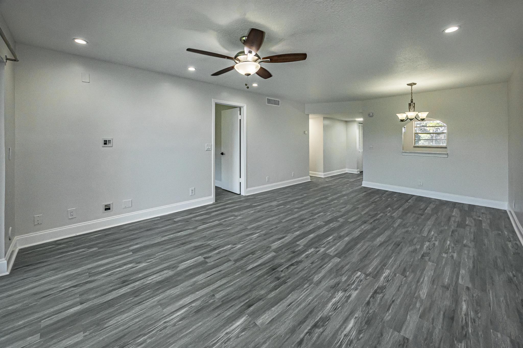 LAGO DEL REY CONDO - Residential