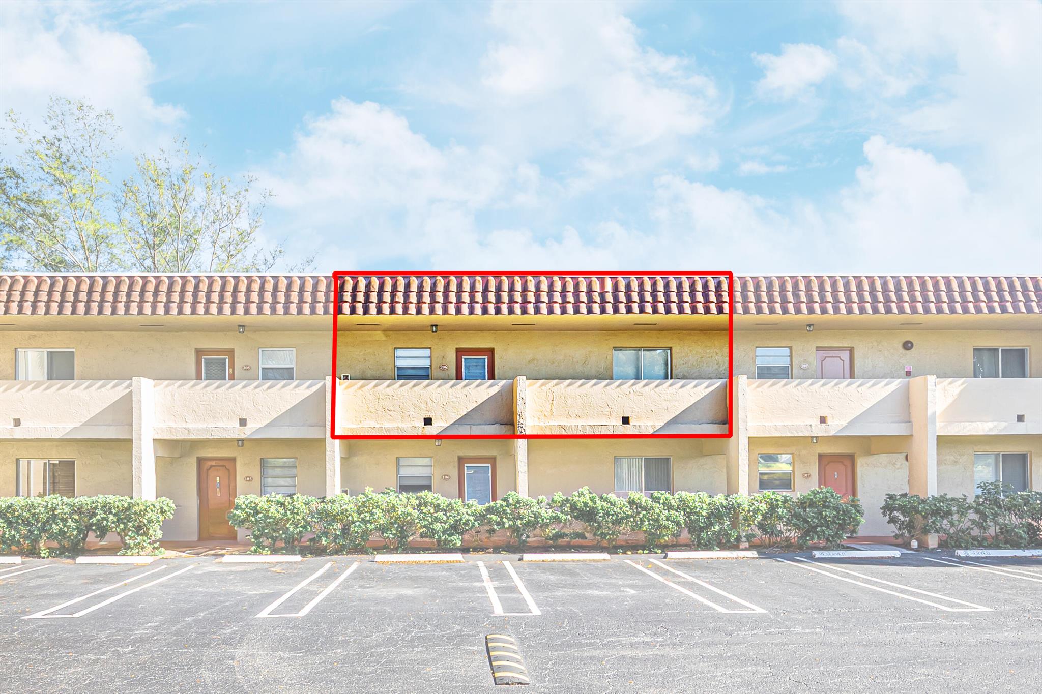 LAGO DEL REY CONDO - Residential