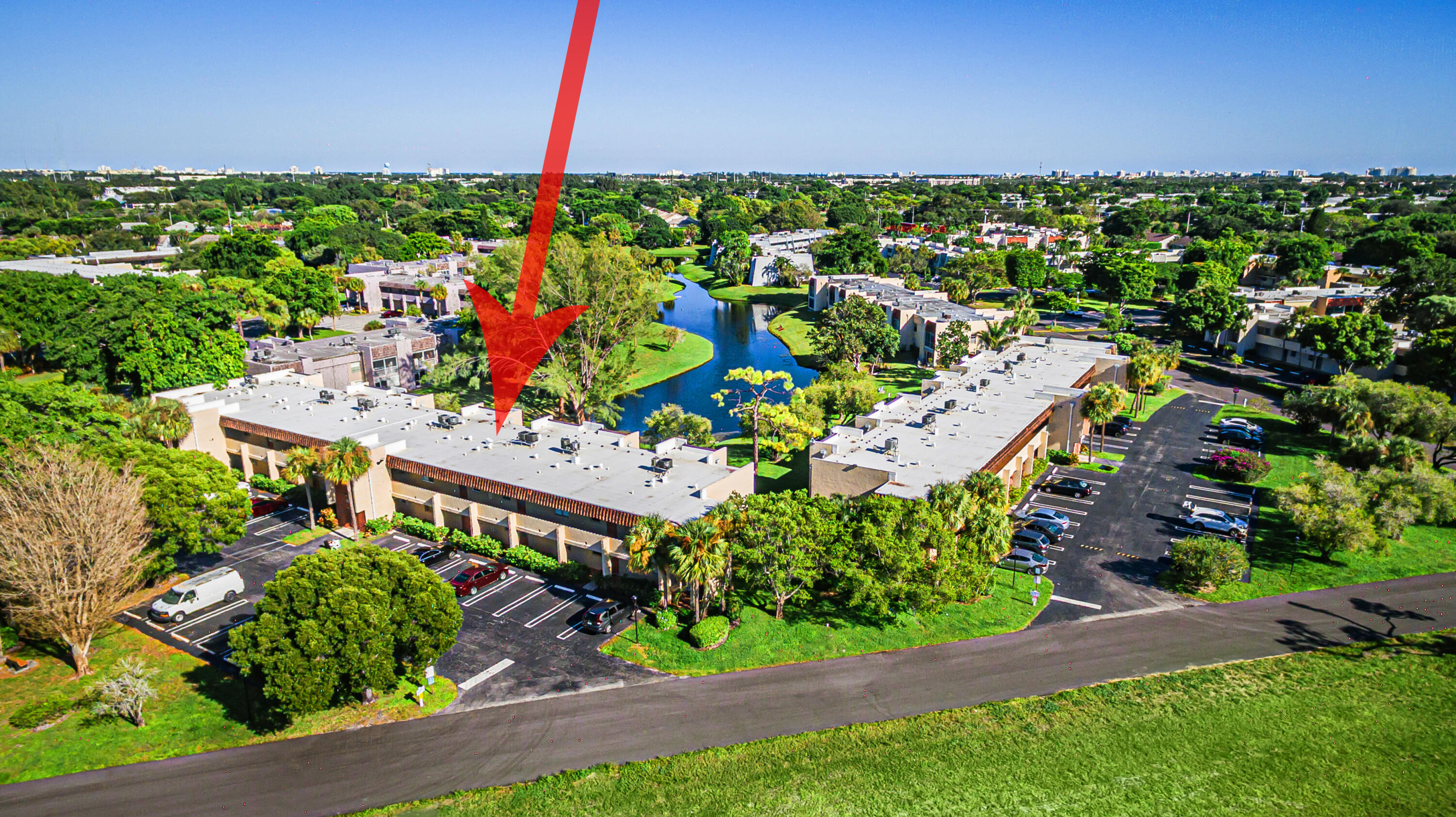 LAGO DEL REY CONDO - Residential