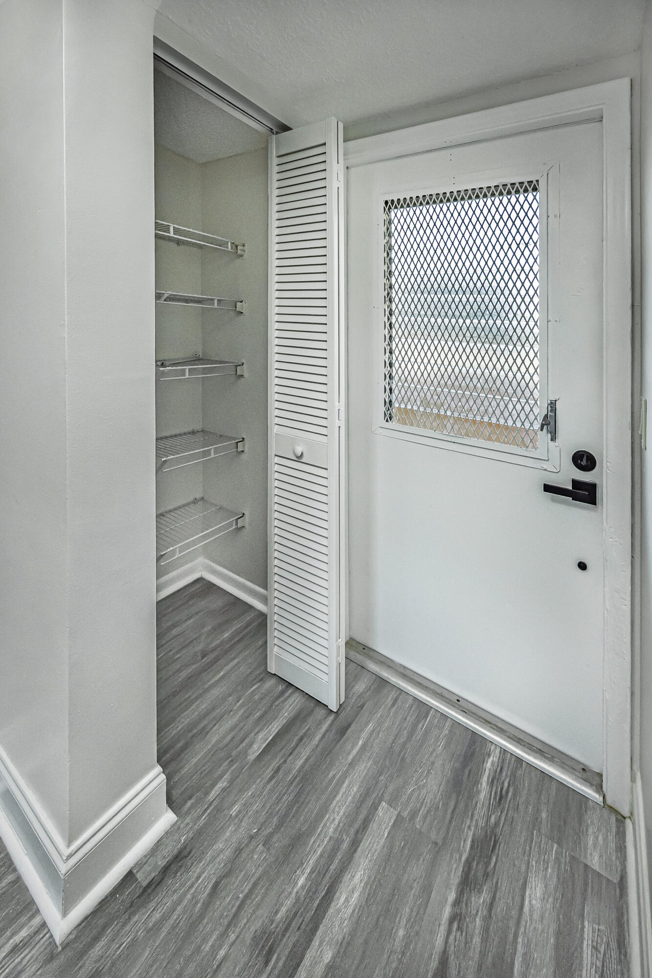 LAGO DEL REY CONDO - Residential