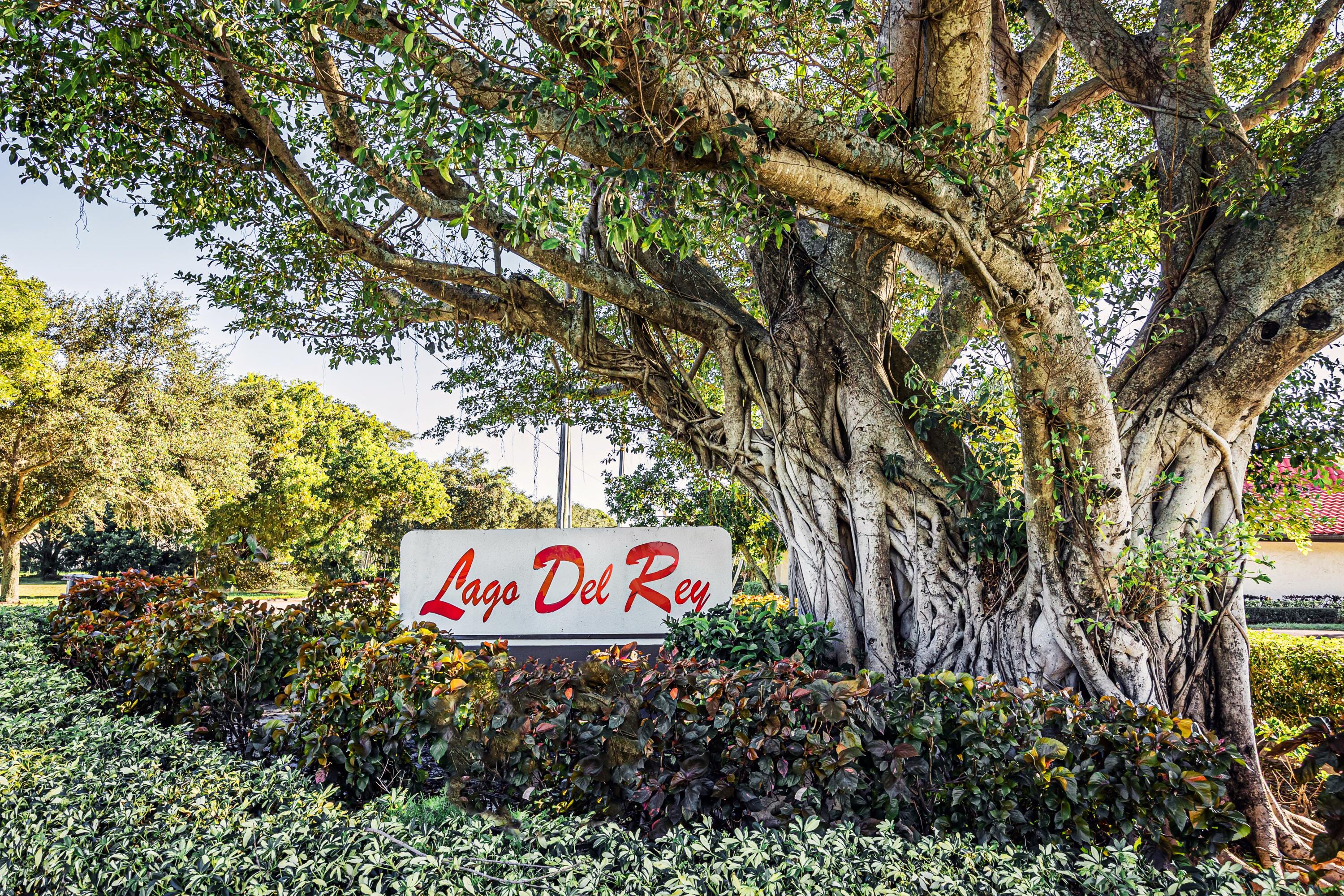 LAGO DEL REY CONDO - Residential