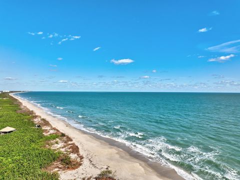 A home in Hutchinson Island