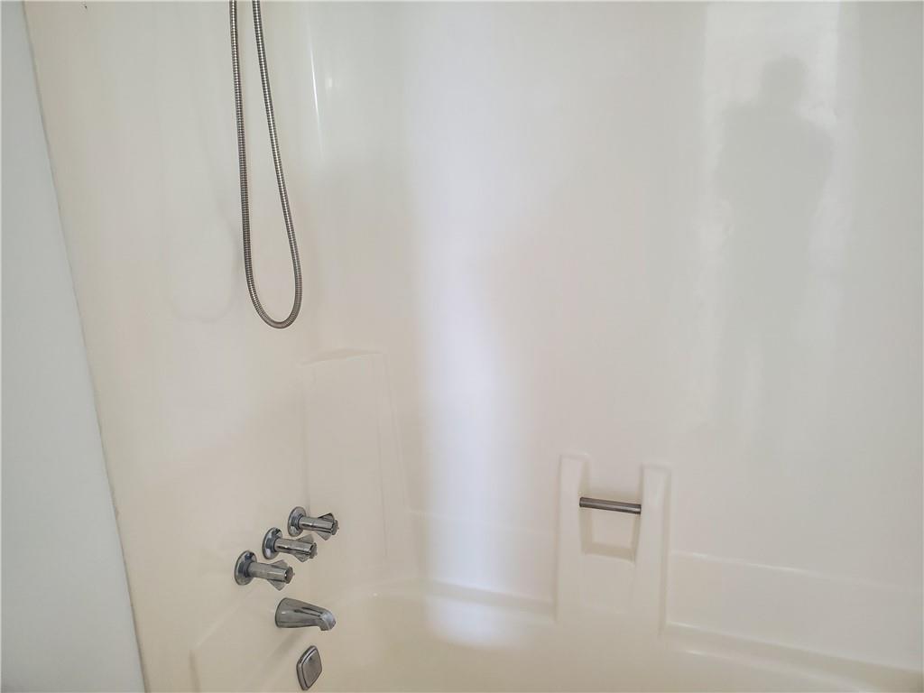 Deerfield Pines North Con - Residential Lease