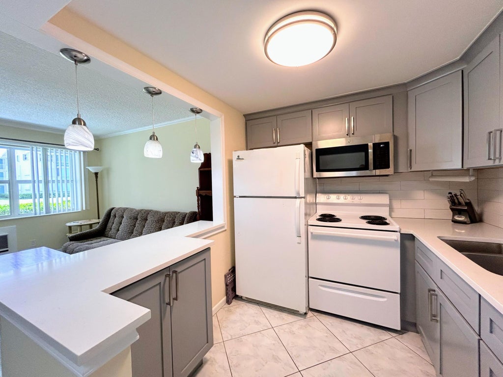 Photo of 350 Horizons E #106, Boynton Beach, FL 33435 (MLS # B26077077)