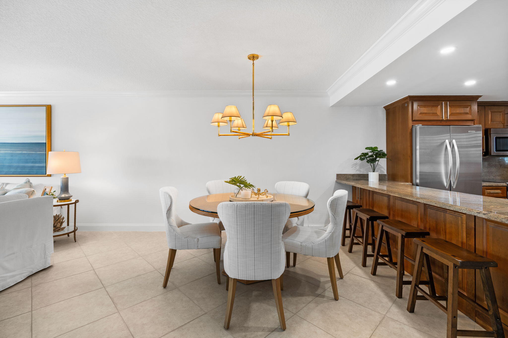 511 BAYSHORE Drive 408