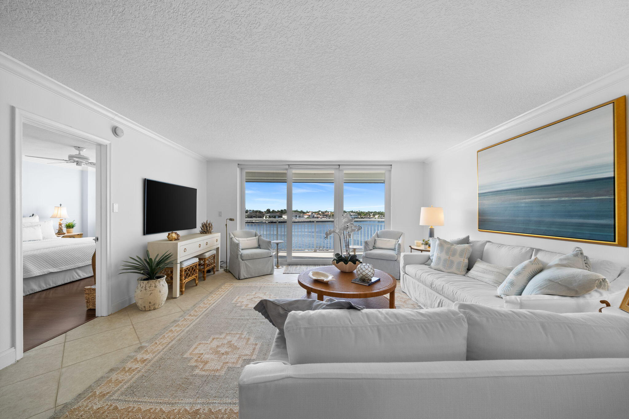 511 BAYSHORE Drive 408